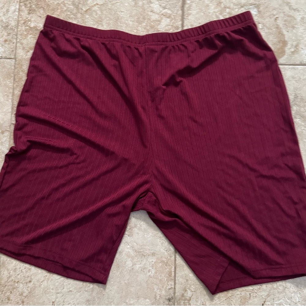 WoMen's Burgundy Shorts